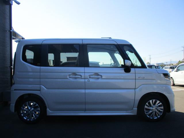 スペーシアカスタム ハイブリッドＧＳ　両側スライド・片側電動　クリアランスソナー　オートクルーズコントロール　レーンアシスト　衝突被害軽減システム　オートライト　ＬＥＤヘッドランプ　スマートキー　アイドリングストップ　電動格納ミラー（19枚目）