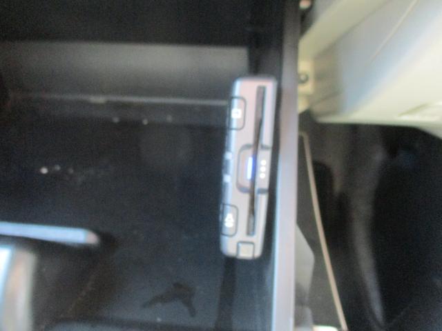 ワゴンR ハイブリッドFX ETC クリアランスソナー 衝突被害軽減システム オートライト キーレスエントリー アイドリングストップ 電動格納ミラー シートヒーター ベンチシート CVT 盗難防止システム ABS ESC CD(8枚目)