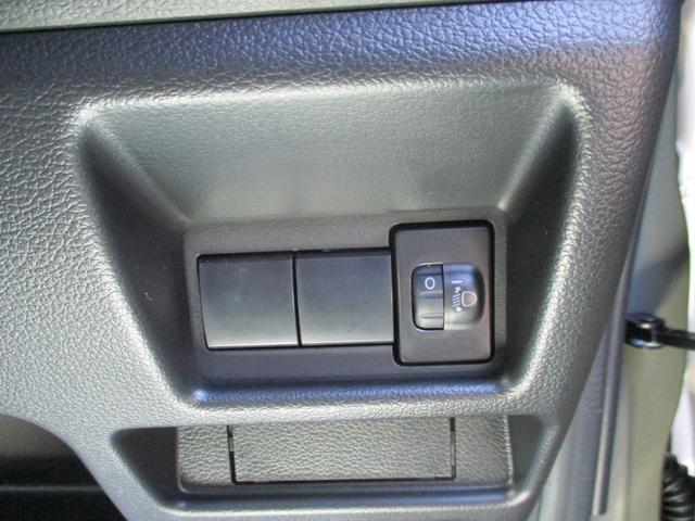 スペーシア ハイブリッドＧ　両側スライドドア　クリアランスソナー　衝突被害軽減システム　オートライト　ＬＥＤヘッドランプ　スマートキー　アイドリングストップ　電動格納ミラー　ベンチシート　ＣＶＴ　盗難防止システム　ＡＢＳ　ＥＳＣ（12枚目）