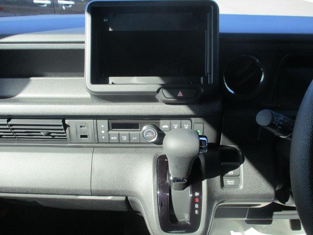 N-BOXカスタム ベースグレード バックカメラ 両側スライド・片側電動 クリアランスソナー オートクルーズコントロール レーンアシスト 衝突被害軽減システム オートライト LEDヘッドランプ スマートキー アイドリングストップ(7枚目)