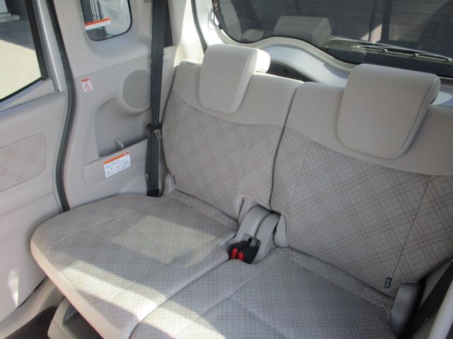 キッズコーナー完備！奥様も安心してゆっくりお車をご覧頂けます。フリードリンクもありますので、ご自由にお召し上がり下さいね♪