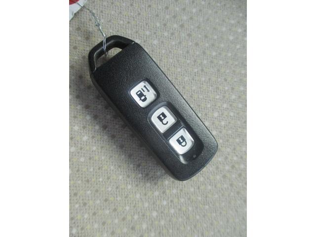 Ｎ－ＢＯＸ Ｇ・Ｌパッケージ　ＥＴＣ　バックカメラ　両側スライド・片側電動　ナビ　スマートキー　アイドリングストップ　電動格納ミラー　ベンチシート　ＣＶＴ　盗難防止システム　ＡＢＳ　ＥＳＣ　アルミホイール　衝突安全ボディ　エアコン（27枚目）