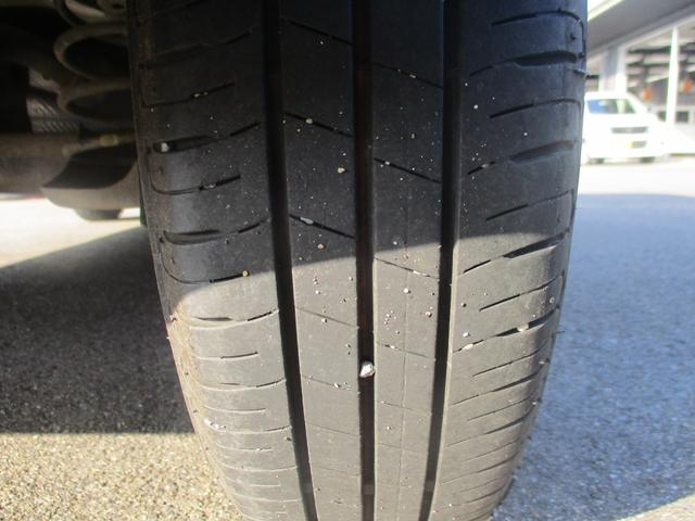 アルトラパン モード　クリアランスソナー　レーンアシスト　衝突被害軽減システム　オートライト　ＨＩＤ　スマートキー　アイドリングストップ　電動格納ミラー　シートヒーター　ベンチシート　ＣＶＴ　盗難防止システム　ＡＢＳ（25枚目）