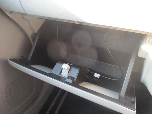 アルトラパン モード　クリアランスソナー　レーンアシスト　衝突被害軽減システム　オートライト　ＨＩＤ　スマートキー　アイドリングストップ　電動格納ミラー　シートヒーター　ベンチシート　ＣＶＴ　盗難防止システム　ＡＢＳ（34枚目）