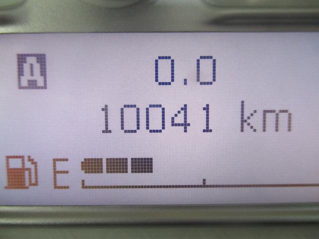 アルトラパン モード　クリアランスソナー　レーンアシスト　衝突被害軽減システム　オートライト　ＨＩＤ　スマートキー　アイドリングストップ　電動格納ミラー　シートヒーター　ベンチシート　ＣＶＴ　盗難防止システム　ＡＢＳ（36枚目）