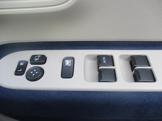 アルトラパン モード　クリアランスソナー　レーンアシスト　衝突被害軽減システム　オートライト　ＨＩＤ　スマートキー　アイドリングストップ　電動格納ミラー　シートヒーター　ベンチシート　ＣＶＴ　盗難防止システム　ＡＢＳ（42枚目）