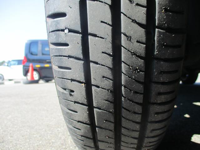 ワゴンＲ ＦＸリミテッド　４ＷＤ　ナビ　スマートキー　アイドリングストップ　電動格納ミラー　シートヒーター　ベンチシート　ＣＶＴ　盗難防止システム　ＡＢＳ　アルミホイール　衝突安全ボディ　エアコン　パワーステアリング（26枚目）