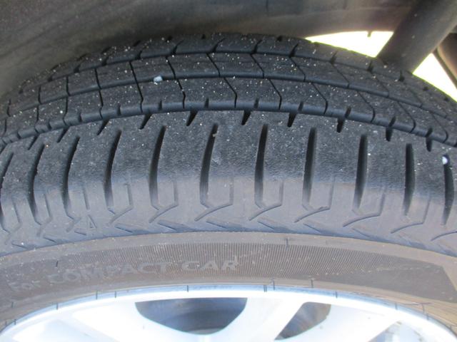 ワゴンＲ ２０周年記念車　ＥＴＣ　ナビ　衝突被害軽減システム　オートライト　ＨＩＤ　スマートキー　アイドリングストップ　電動格納ミラー　シートヒーター　ベンチシート　ＣＶＴ　盗難防止システム　ＡＢＳ　ＥＳＣ　ＣＤ　ＤＶＤ再生（31枚目）