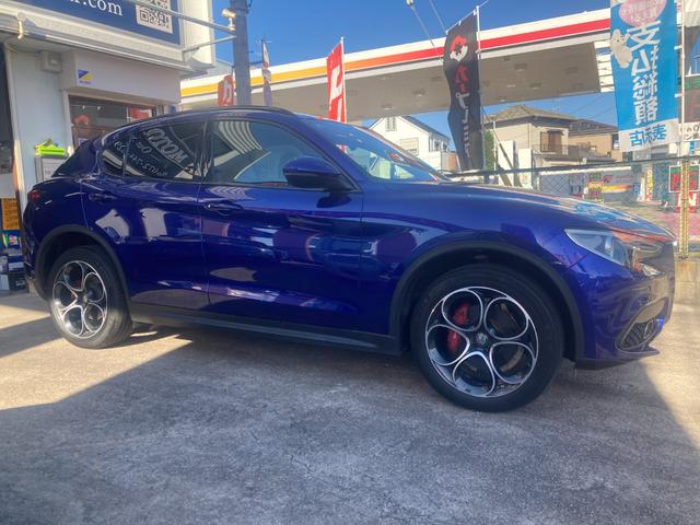 ステルヴィオ 2.0ターボ Q4スポーツパッケージ 黒革シート/シートヒーター/パワーシート ステアリングヒーター 20インチAW 純正ナビ/Bluetooth/フルセグ/Bカメラ/Applecarplay ハーマンカードン レッドキャリパー(10枚目)