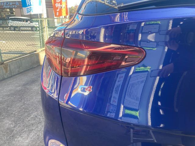 ステルヴィオ 2.0ターボ Q4スポーツパッケージ 黒革シート/シートヒーター/パワーシート ステアリングヒーター 20インチAW 純正ナビ/Bluetooth/フルセグ/Bカメラ/Applecarplay ハーマンカードン レッドキャリパー(27枚目)