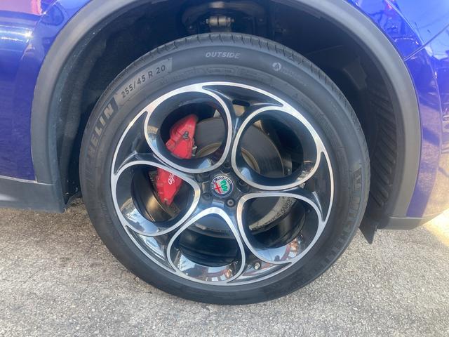 ステルヴィオ 2.0ターボ Q4スポーツパッケージ 黒革シート/シートヒーター/パワーシート ステアリングヒーター 20インチAW 純正ナビ/Bluetooth/フルセグ/Bカメラ/Applecarplay ハーマンカードン レッドキャリパー(36枚目)