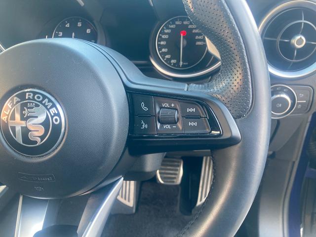 ステルヴィオ 2.0ターボ Q4スポーツパッケージ 黒革シート/シートヒーター/パワーシート ステアリングヒーター 20インチAW 純正ナビ/Bluetooth/フルセグ/Bカメラ/Applecarplay ハーマンカードン レッドキャリパー(50枚目)