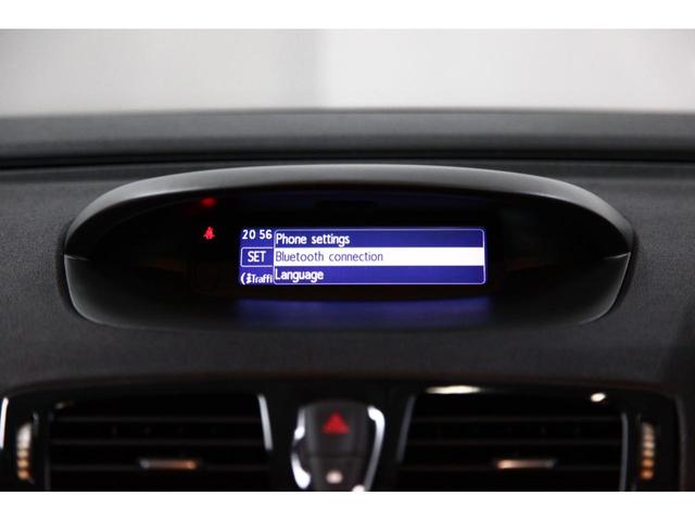 メガーヌ ルノー　スポール　ＲＥＣＡＲＯシート　ＣＤオーディオ／Ｂｌｕｅｔｏｏｔｈ　ＨＩＤヘッドライト　カードキー　禁煙車　純正ブラック１８ＡＷ　ＥＴＣ　６速マニュアル（74枚目）