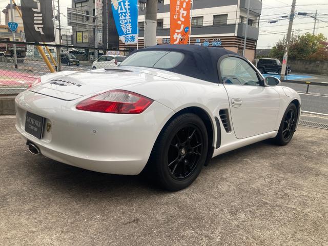 ボクスター ボクスター　バイキセノンヘッドライト　リヤクリアランスソナー　ネイビーレザー／アルカンターラコンビシート　ブラックペイントＡＷ　ディスプレイオーディオ　クルーズコントロール　パドルシフト　電動オープン（22枚目）