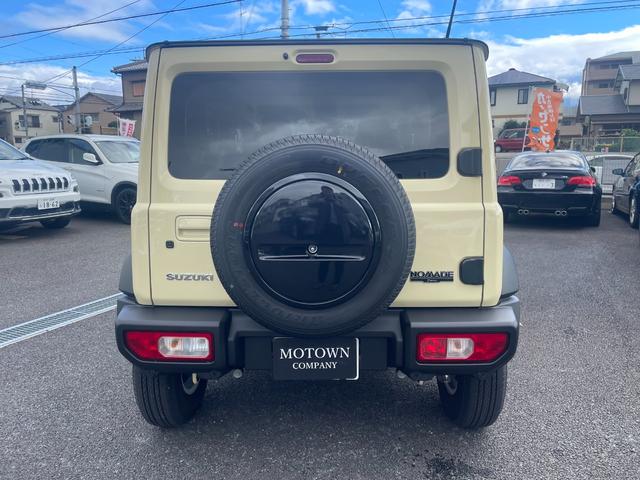 ジムニーノマド ＦＣ　登録未使用車　車検令和１０年１２月２３日まで　純正フロアーマット　衝突被害軽減ブレーキ　シートヒーター　ＬＥＤヘッドライト　プッシュスタート／スマートキー　保証書　取説　スペアーキー（3枚目）