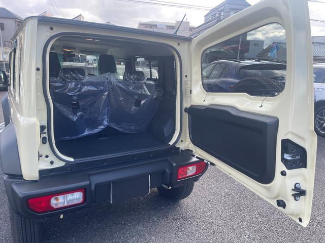 ジムニーノマド ＦＣ　登録未使用車　車検令和１０年１２月２３日まで　純正フロアーマット　衝突被害軽減ブレーキ　シートヒーター　ＬＥＤヘッドライト　プッシュスタート／スマートキー　保証書　取説　スペアーキー（32枚目）