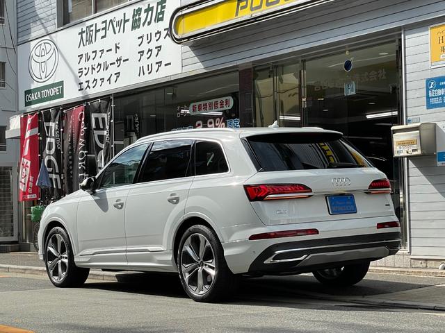 アウディ Q7 55TFSIクワトロ エアサス搭載車 オプション21