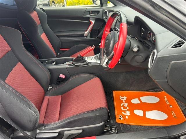 ８６ ＧＴ　・６ＭＴ・ＴＲＤフロントエアロ・ＢＬＩＴＺ製ＺＺ－Ｒ車高調・ＳＳＲーＲＥＩＮＥＲｔｙｐｅ１０Ｒ－１８インチＡＷ・社外ナビ・ＴＶフルセグ・バックモニター・ＥＴＣ・クルーズコントロール・スマートキー（34枚目）