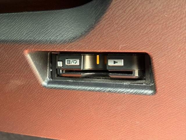 アクア Gソフトレザーセレクション ・トヨタセーフティセンス・Work製17インチAW・イクリプス製ナビ・TVフルセグ・Bluetooth機能・バックモニター・LEDヘッドライト・クルーズコントロール・スマートキー・ETC車載器(26枚目)