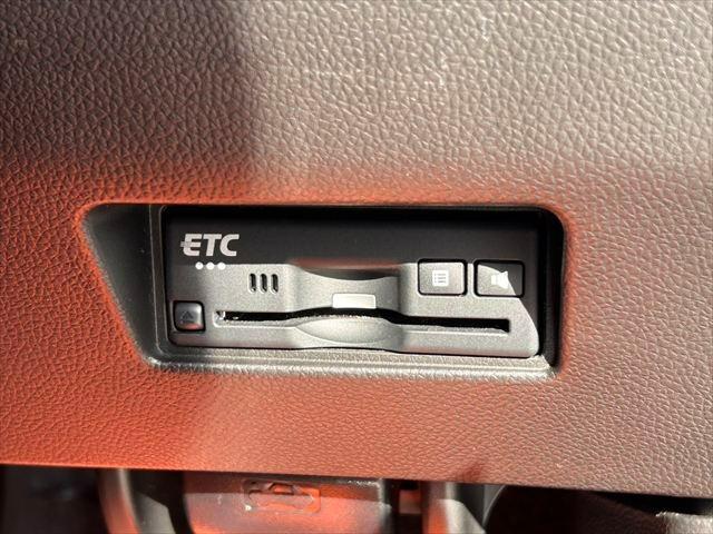 スイフトスポーツ ベースグレード ・6MT・スマートアシスト・純正8インチナビ・全方位モニター・TV・Bluetooth機能・ETC車載器・LEDヘッドライト・ALIEN製ECU・機械式LSD・スマートキー(26枚目)