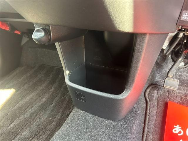 ムーヴ カスタム　ＲＳ　ハイパーＳＡＩＩ　・衝突軽減ブレーキ・純正ナビ・ＴＶフルセグ・Ｂｌｕｅｔｏｏｔｈ機能付・ＥＴＣ車載器・ＬＥＤヘッドライト・純正１５インチアルミホイール・スマートキー（29枚目）