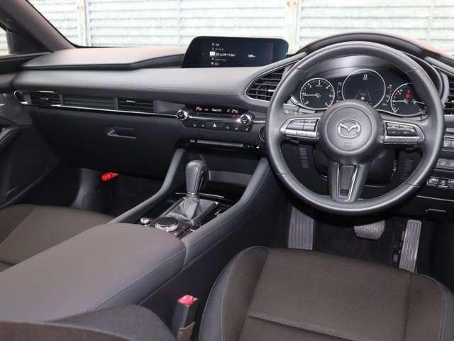 ＭＡＺＤＡ３ファストバック １．８　ＸＤ　プロアクティブ　ツーリング　セレクション　ディ　マツダ認定中古車　衝突被害軽減ブレーキ　ＢＯ（3枚目）