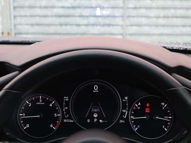 ＭＡＺＤＡ３ファストバック １．８　ＸＤ　プロアクティブ　ツーリング　セレクション　ディ　マツダ認定中古車　衝突被害軽減ブレーキ　ＢＯ（8枚目）