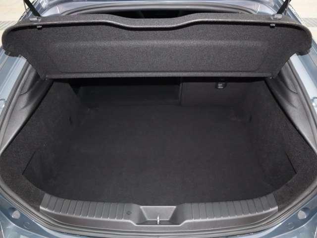 ＭＡＺＤＡ３ファストバック １．８　ＸＤ　プロアクティブ　ツーリング　セレクション　ディ　マツダ認定中古車　衝突被害軽減ブレーキ　ＢＯ（15枚目）