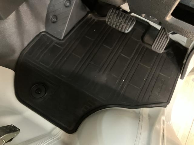 ハイゼットトラック スタンダード／エアコン／パワステ／１年保証／走行５．９万キロ　１年間走行距離無制限保証／走行５．９万キロ／ラジオ／エアコン／パワーステアリング／ＥＴＣ／ロングバイザー／ゴムマット／三方開／ＡＴ車／車検整備付き／（26枚目）