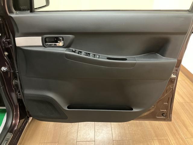 ムーヴコンテ Ｘ　リミテッド　キーフリー／電動格納ミラー／オートエアコン　走行距離１．０万キロ／ワンオーナー／１年間走行距離無制限保証付／ＣＤ・ＭＤステレオ／オートエアコン／電動格納ミラー／ベンチシート／コラムシフト／アイドリングストップ／／（22枚目）