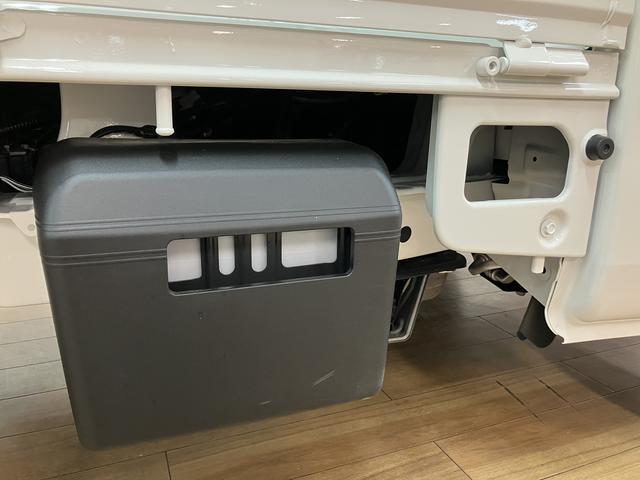 ハイゼットトラック スタンダード MT車/スマアシ/コーナーセンサー R.7年式//パワステ/コーナーセンサー/エアコン/衝突回避支援ブレーキ/車線逸脱抑制制御機能/ブレーキ制御付き誤発進抑制抑制機能/オートライト/(12枚目)