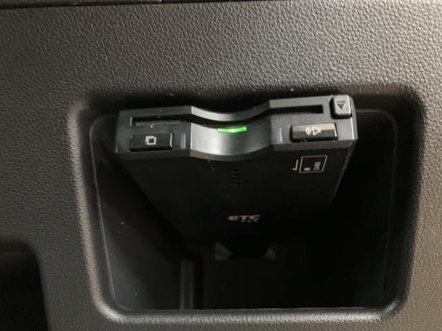 ＥＴＣ車載器装備。高速道路のご利用時にとても便利♪セットアップをしてからお渡ししますので、あとはＥＴＣカードを差し込むだけで、わずらわしい料金所での現金支払いが不要となりスムーズに通過できます。