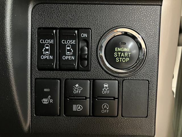 運転席はシートヒーター付きです！