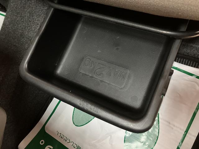 ムーヴ Ｌ／ＣＤオーディオ／走行６．８万キロ／電格ミラー／キーレス／　１年間走行距離無制限保証／走行６．８万キロ／ＣＤオーディオ／ＦＭラジオ／ＡＭラジオ／ＡＵＸ／アイドリングストップ／電動格納式ドアミラー／キーレスエントリー／車検整備付きシートアンダートレイ／（14枚目）