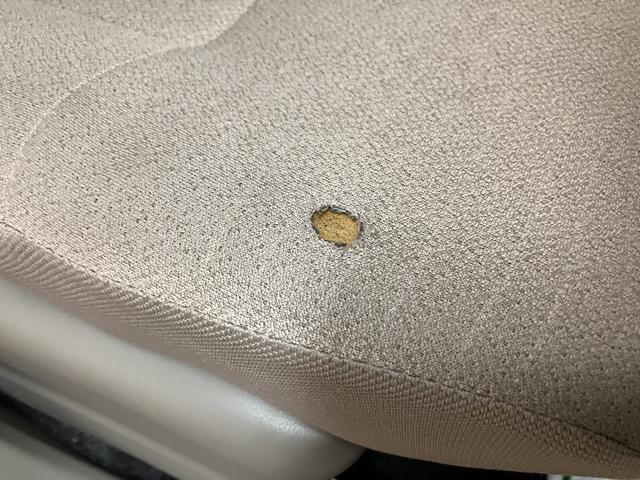 ムーヴ Ｌ／ＣＤオーディオ／走行６．８万キロ／電格ミラー／キーレス／　１年間走行距離無制限保証／走行６．８万キロ／ＣＤオーディオ／ＦＭラジオ／ＡＭラジオ／ＡＵＸ／アイドリングストップ／電動格納式ドアミラー／キーレスエントリー／車検整備付きシートアンダートレイ／（39枚目）