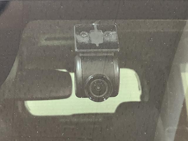 タント カスタムＲＳ／１０インチナビ／後席モニター／パノラマ／ＥＴＣ　ターボ車／１０インチナビ／ＢＬＵＥＴＯＯＴＨ／パノラマカメラ／後席モニター／両側電動スライドドア／前席シートヒーター／前後ドラレコ／自動駐車／クルーズコントロール／スマートキー／ＥＴＣ／Ｂカメラ／（13枚目）