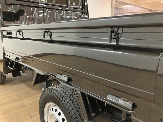 ハイゼットトラック ジャンボエクストラ／ディスプレイオーディオ／走行０．４万キロ　１年間走行距離無制限保証／走行０．４万キロ／ディスプレイオーディオ／ＢＬＵＥＴＯＯＴＨ／ＵＳＢ／ＡＵＸ／バックカメラ／コーナーセンサー／プッシュスタートボタン／電動格納式ドアミラー／スマートキー／（29枚目）