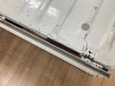 スタンダード／エアコン／パワステ／１年保証／走行５．９万キロ　１年間走行距離無制限保証／走行５．９万キロ／ラジオ／エアコン／パワーステアリング／ＥＴＣ／ロングバイザー／ゴムマット／三方開／ＡＴ車／車検整備付き／（34枚目）