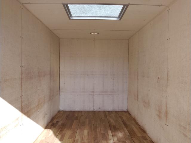 キャンター パネルバン AT 走行距離:18万km 最大積載量:1,950kg(3枚目)