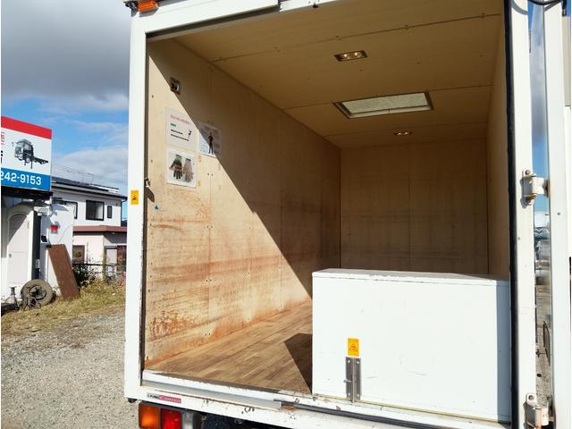 キャンター パネルバン AT 走行距離:18万km 最大積載量:1,950kg(9枚目)