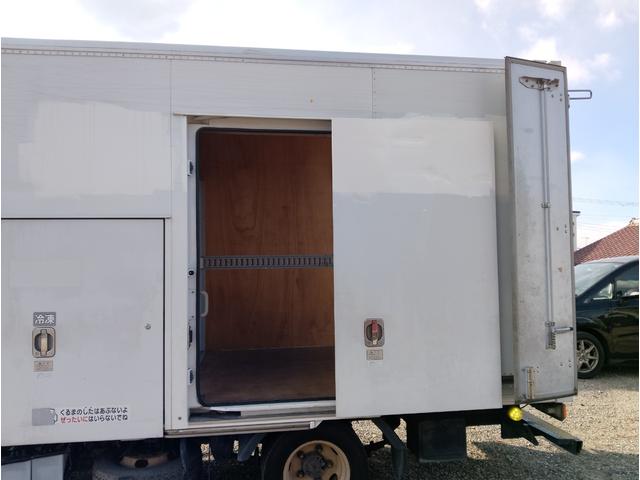 トヨエース 　冷蔵冷凍車　デンソー　－２０℃　冷凍・冷蔵：小室　最大積載量：１，７５０ｋｇ　走行距離：２０万ｋｍ　サイドスライドドア　３枚折れ戸　バックモニター（32枚目）