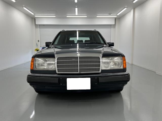 Ｅ２００ステーションワゴン(2枚目)