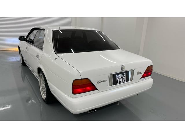 NISSAN GLORIA GRAN TURISMO ULTIMA TURBO
