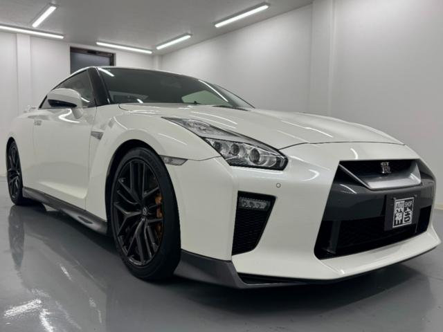 NISSAN GT-R PURE EDITION