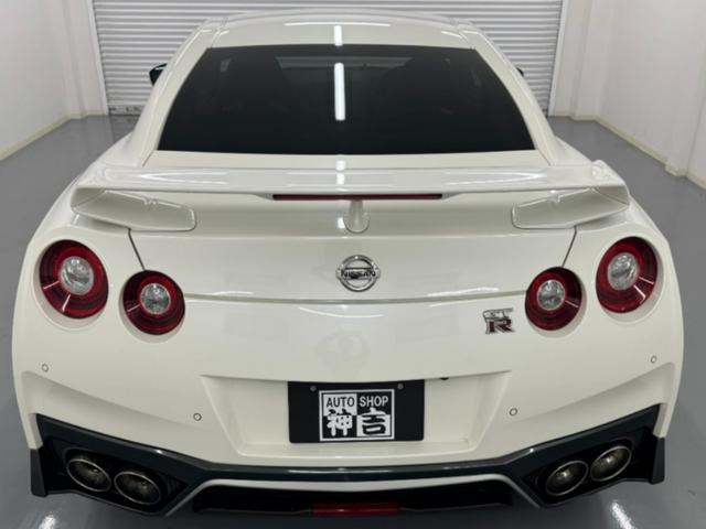 NISSAN GT-R PURE EDITION