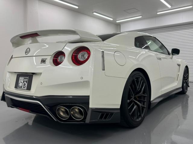 NISSAN GT-R PURE EDITION