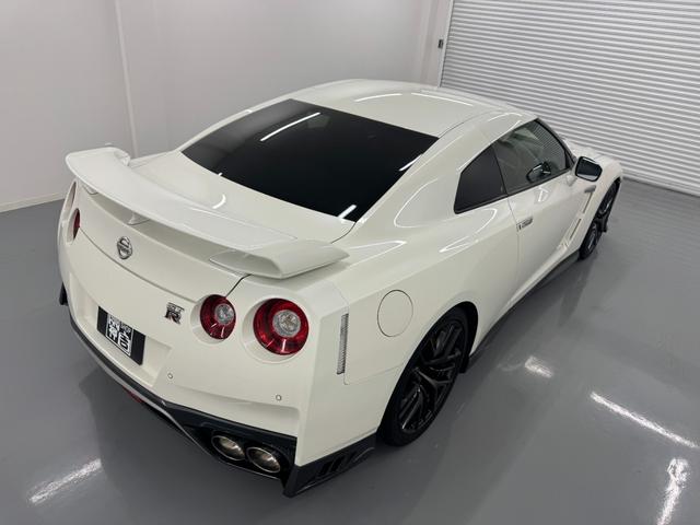 NISSAN GT-R PURE EDITION
