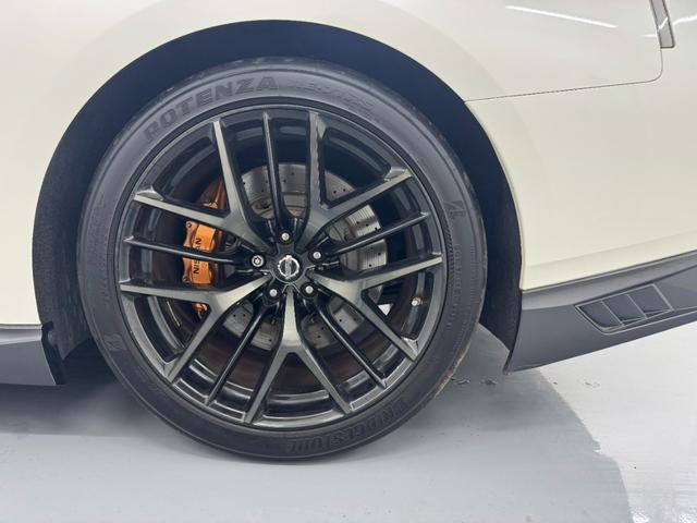 NISSAN GT-R PURE EDITION