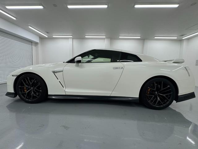 NISSAN GT-R PURE EDITION