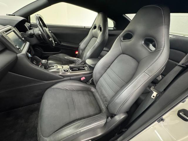 NISSAN GT-R PURE EDITION